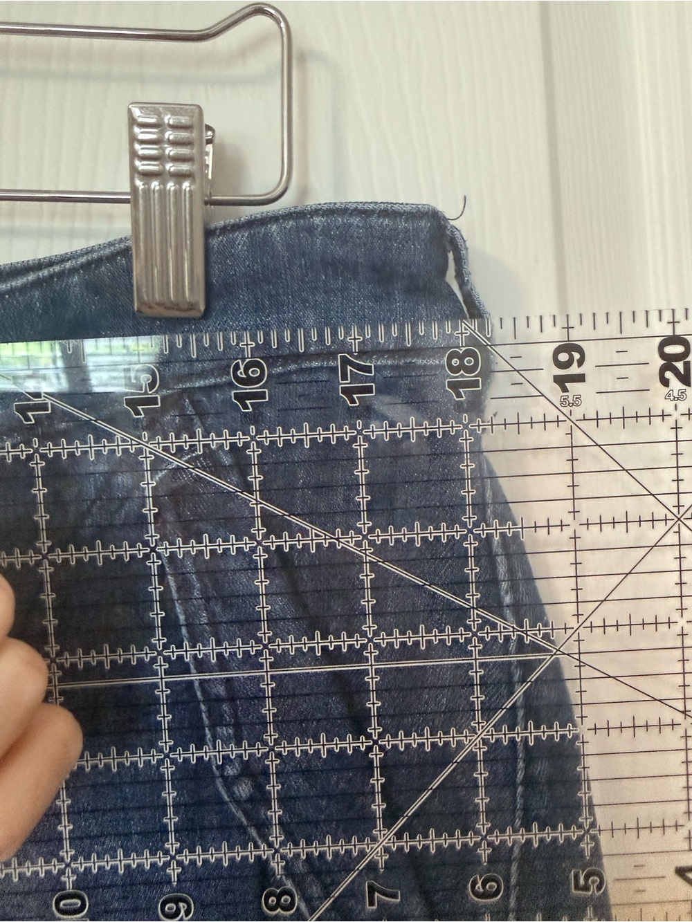 Pilcro Wide-Leg High-Rise Jeans in Dark Blue Denim - Picture 9 of 10